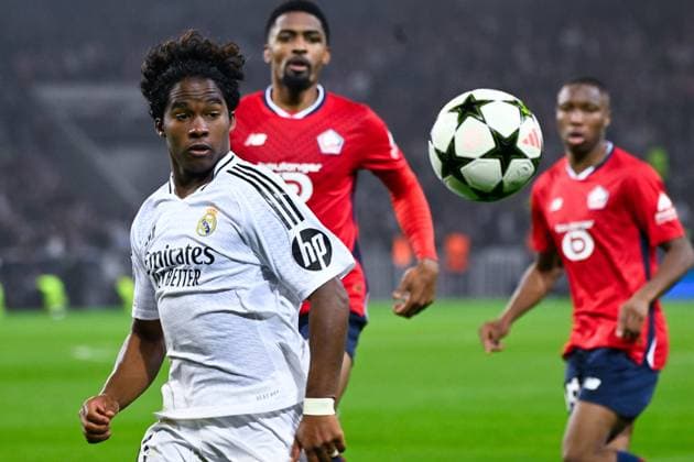Endrick ( 16 - Real Madrid ) during the UEFA Champions League match between Lille OSC and Real Madrid CF at Stade Pierre Mauroy on October 02, 2024 in Lille, France. ( Photo by federico pestellini panoramic ) - FOOTBALL : Lille vs Real Madrid - Ligue des Champions - 02 10 2024 FedericoPestellini Panoramic 