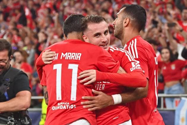 Portugal, Lisbon 2 October 2024 Uefa Champions League phase 2024 25 Matchday 2, S L Benfica Atletico de Madrid v l , Angel di Maria S L Benfica and Kerem Aktürkoglu S L Benfica , Vangelis Pavlidis S L Benfica Torjubel, Goal celebration, celebrate the goal Copyright: JoaquimxFerreira