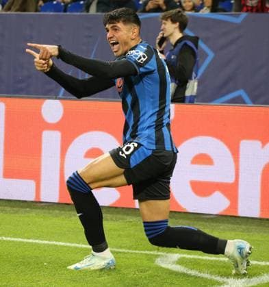 02 10 2024, xgrfx, Football UEFA Champions League, Shakhtar Donetsk Atalanta Bergamo emspor, v l Tor, Raoul Bellanova Atalanta Bergamo DFL DFB REGULATIONS PROHIBIT ANY USE OF PHOTOGRAPHS as IMAGE SEQUENCES and or QUASI VIDEO Gelsenkirchen