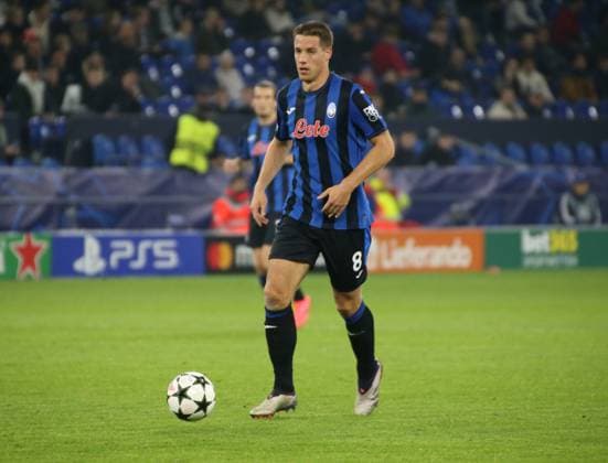 02 10 2024, xgrfx, Football UEFA Champions League, Shakhtar Donetsk Atalanta Bergamo emspor, v l Mario Pasalic Atalanta Bergamo DFL DFB REGULATIONS PROHIBIT ANY USE OF PHOTOGRAPHS as IMAGE SEQUENCES and or QUASI VIDEO Gelsenkirchen