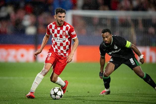 CALCIO - UEFA Champions League - Girona vs Feyenoord Ivan Martin (Girona FC) controls the ball during a UEFA Champions League match between Girona FC and Feyenoord at Estadi MunicPhoto by IPA ABACAPRESS.COMl de Montilivi in Girona, Girona, Spain, on October 02 2024. Photo by Felipe Mondino Girona Spain  Copyright: xIPAxSport ABACAx