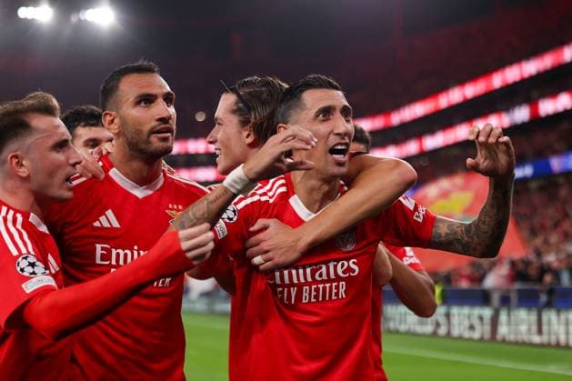 Portugal, Lisbon 2 October 2024 Uefa Champions League phase 2024 25 Matchday 2, S L Benfica Atletico de Madrid v l , Kerem Aktürkoglu S L Benfica , Vangelis Pavlidis S L Benfica , Alvaro Fernandez Carreras S L Benfica , Angel di Maria S L Benfica Torjubel, Goal celebration, celebrate the goal Copyright: JoaquimxFerreira