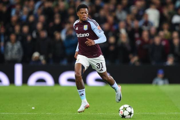 UEFA Champions League League Stage Aston Villa v Bayern Munich Leon Bailey of Aston Villa goes forward with the ball during the UEFA Champions League League Stage match Aston Villa vs Bayern Munich at Villa Park, Birmingham, United Kingdom, 2nd October 2024 (Photo by Gareth Evans News Images) Birmingham Villa Park West Midlands United Kingdom Copyright: xGarethxEvans NewsxImagesx