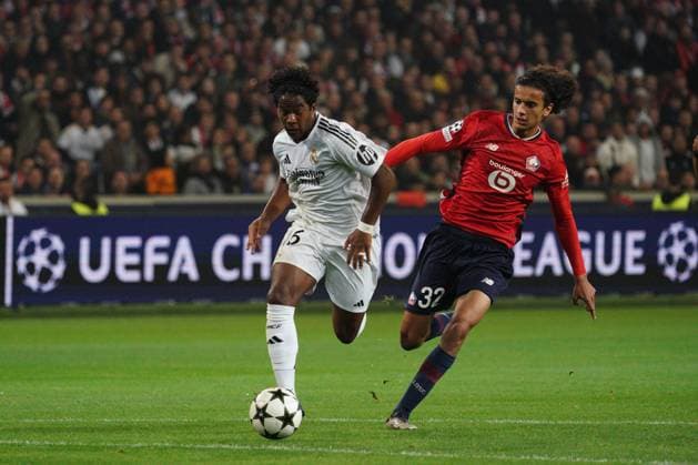 Endrick of Real Madrid takes on Ayyoub Bouaddi of Lille Lille v Real Madrid, UEFA Champions League, Group Stage, Football, Pierre Mauroy Stadium, Lille, France, 02 Oct 2024 EDITORIAL USE ONLY No use with unauthorised audio, video, data, fixture lists, club league logos or live services. Online in-match use limited to 120 images, no video emulation. No use in betting, games or single club league player publications. Copyright: xDavexWinter Shutterstockx 14750773fm