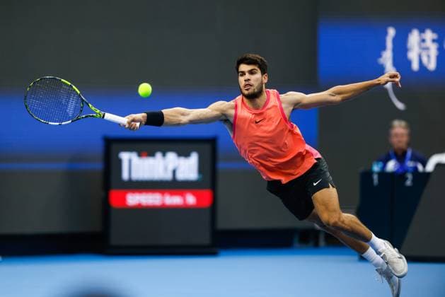 BEIJING, CHINA - OCTOBER 02: Carlos Alcaraz of Spain competes in the Men s Singles Final match against Jannik Sinner of Italy on day ten of 2024 China Open at National Tennis Center on October 2, 2024 in Beijing, China.  Copyright: xVCGx 111521563716