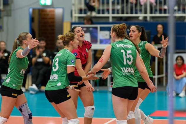 Pippa Molenaar jersey no. 1, USC Münster , Mikala Mogensen jersey no. 16 1 Volleyball Bundesliga USC Münster Allianz MTV Stuttgart, Münster on 02 10 2024 Copyright: xBEAUTIFULxSPORTS PeterxWeberx