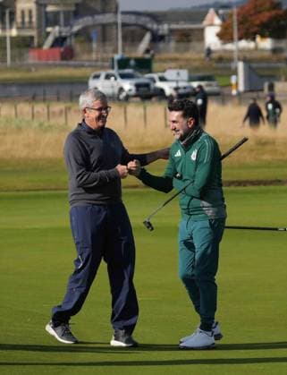 PGA, Golf Herren Tour Commissioner Jay Monahan bumps fists with LIV Golf & Newcastle United fc Chairman His Excellency Yasir Al Rumayyan on the 18th hole. Alfred Dunhill Links Championship 2024, Day One, Golf, The Belfry, Angus and Fife, Scotland, UK - 03 Oct 2024  Copyright: xStuartxWallace Shutterstockx 14751990g