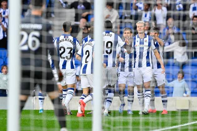 Real Sociedad v RSC Anderlecht - UEFA Europa League SAN SEBASTIAN, SPAIN - OCTOBER 03 : Players of Real Sociedad celebrates scoring a goal during the UEFA Europa League phase matchday 2 match between Real Sociedad and RSC Anderlecht on October 3, 2024 in San Sebastian, Spain, 03 10 2024 San Sebastian Spain  Copyright: xDhax