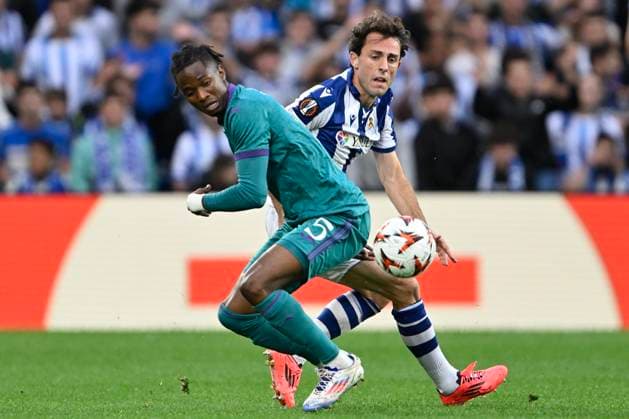 Real Sociedad v RSC Anderlecht - UEFA Europa League SAN SEBASTIAN, SPAIN - OCTOBER 03 : N Diaye Moussa defender of RSC Anderlecht and Odriozola Arzallus Alvaro defender of Real Sociedad during the UEFA Europa League phase matchday 2 match between Real Sociedad and RSC Anderlecht on October 3, 2024 in San Sebastian, Spain, 03 10 2024 San Sebastian Spain  Copyright: xDhax
