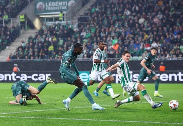 Pape Sarr of Tottenham Hotspur scores the opening goal Ferencvaros v Tottenham Hotspur, UEFA Europa League, Group Stage, Football, Groupama Arena, Budapest, Hungary, 03 Oct 2024 EDITORIAL USE ONLY No use with unauthorised audio, video, data, fixture lists, club league logos or live services. Online in-match use limited to 120 images, no video emulation. No use in betting, games or single club league player publications.  Copyright: xMichaelxZemanek Shutterstockx 14750796i