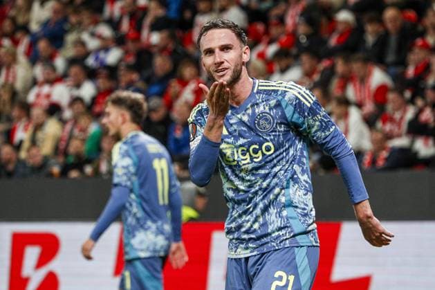 PRAGUE - Branco van den Boomen of Ajax celebrates the 0-1 during the UEFA Europa league match between SK Slavia Prague and Ajax Amsterdam at the Eden Arena on Oct. 3, 2024 in Prague, Czech Republic. ANP JEROEN PUTMANS UEFA Europa League match day 2 2024 25 xVIxANPxSportx xxANPxIVx 510013596 originalFilename: 510013596.jpg