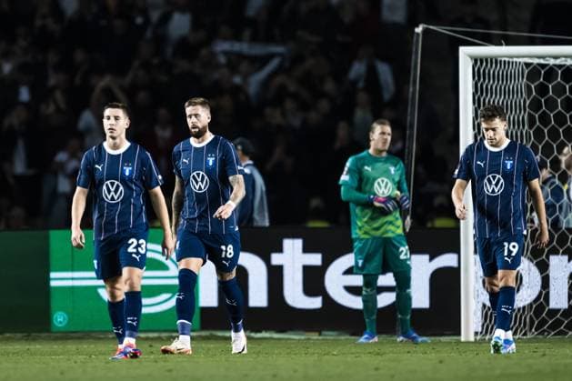 241003 Lasse Berg Johnsen and Pontus Jansson of Malmö FF looks dejected after the 1 0 goal during the UEFA Europa League football match between Qarabag and Malmö FF on October 3, 2024 in Baku Photo Petter Arvidson BILDBYRAN kod PA PA0893 fotboll football soccer fotball uefa europa league qarabag malmö ff bbeng depp  Copyright: PETTERxARVIDSON BB241003PA077
