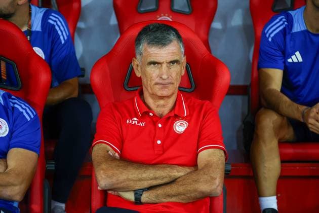Olympiacos F.C. v S.C. Braga UEFA Europa League José Luis Mendilibar Manager of Olympiacos F.C. during the UEFA Europa League match at Karaiskakis Stadium, Piraeus UK Newspapers OUT Copyright: xYannisxHalasx FIL-20717-0016