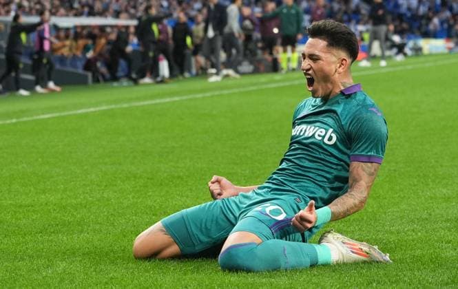 Anderlecht s Luis Vazquez celebrates after scoring during a soccer match between Belgian team RSC Anderlecht and Spanish team Real Sociedad, Thursday 03 October 2024 in San Sebastian, Spain, on the second day of the UEFA Europa League tournament. JOMAxGARCIAxIxGISBERT  x101874922x