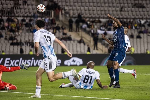 241003 Isaac Kiese Thelin of Malmö FF during the UEFA Europa League football match between Qarabag and Malmö FF on October 3, 2024 in Baku Photo Petter Arvidson BILDBYRAN kod PA PA0893 fotboll football soccer fotball uefa europa league qarabag malmö ff bbeng  Copyright: PETTERxARVIDSON BB241003PA100