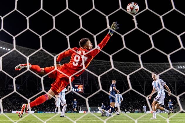241003 Erik Botheim of Malmö FF scores the 1 1 goal against goalkeeper Fabijan Buntic of Qarabag during the UEFA Europa League football match between Qarabag and Malmö FF on October 3, 2024 in Baku Photo Petter Arvidson BILDBYRAN kod PA PA0893 fotboll football soccer fotball uefa europa league qarabag malmö ff bbeng  Copyright: PETTERxARVIDSON BB241003PA111