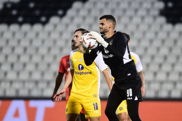 Maccabi Tel Aviv v Midtjylland Europa League Goalkeeper Roi Mishpati (R) of Maccabi during the 2024 2025 Europa League match between Maccabi Tel Aviv and Midtjylland at Partizan Stadium, 03.10.2024, Belgrade, Serbia. Belgrade Serbia Copyright: xDusanxMilenkovicx x