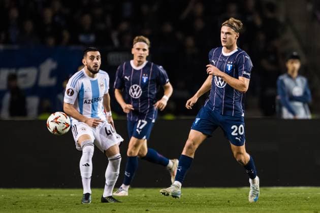 241003 Erik Botheim of Malmö FF and Elvin Jafarguliyev of Qarabag during the UEFA Europa League football match between Qarabag and Malmö FF on October 3, 2024 in Baku Photo Petter Arvidson BILDBYRAN kod PA PA0893 fotboll football soccer fotball uefa europa league qarabag malmö ff bbeng bbauto  Copyright: PETTERxARVIDSON BB241003PA156