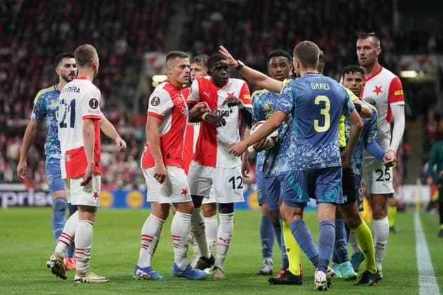 PRAGUE, 03-10-2024 , Eden Arena, football, UEFA Europa League, season 2024 2025, Match between Slavia Praag and Ajax , players having an argument Slavia Praag - Ajax  x26383163x Copyright: