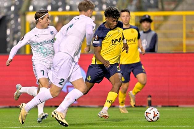 Royale Union Saint-Gilloise v FK Bodo Glimt - UEFA Europa League BRUSSELS, BELGIUM - OCTOBER 03 : Rodriguez Cortez Kevin Jose forward of Royale Union Saint-Gilloise battles for the ball with Villads Nielsen defender of FK Bodo Glimt during the UEFA Europa League phase matchday 2 match between Royale Union Saint-Gilloise and FK Bodo Glimt on October 3, 2024 in Brussels, Belgium, 03 10 2024 Brussels Belgium  Copyright: xSesx