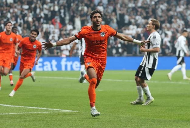 03 10 2024, Football UEFA Europa League, Besiktas JK Istanbul Eintracht Frankfurt, emonline, emspor, v l , Goal celebration, celebrate the goal by Omar Marmoush Eintracht Frankfurt , Goal celebration, celebrate the goal DFL DFB REGULATIONS PROHIBIT ANY USE OF PHOTOGRAPHS AS IMAGE SEQUENCES AND OR QUASI VIDEO xdcx Copyright: HMBxMedia