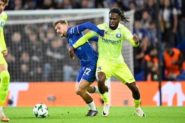 Chelsea FC v KAA Gent : UEFA Conference League LONDON, UNITED KINGDOM - OCTOBER 03 : Dewsbury-Hall Kiernan midfielder of Chelsea FC and Torunarigha Jordan defender of KAA Gent during the UEFA Conference League, League Phase matchday 1 match between Chelsea F.C. and KAA Gent at the Stamford Bridge stadium on October 03, 2024 in London, United Kingdom, 03 10 2024 London United Kingdom  Copyright: xNicoxVereeckenx