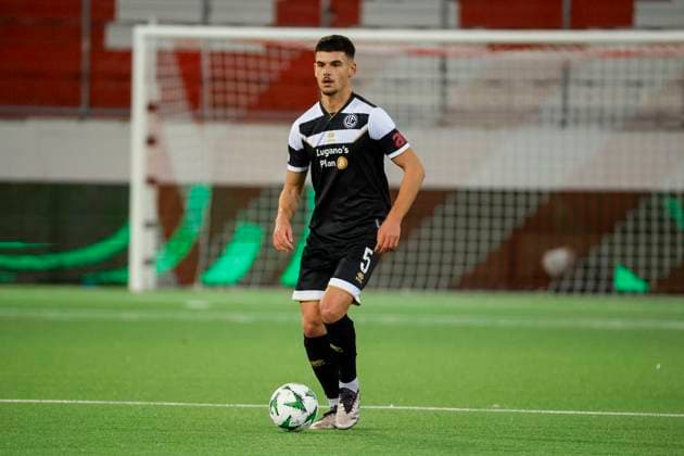 Albian Hajdari FC Lugano, 05 on the ball , Football, UEFA Conference League, 1 Matchday, 2024 2025, FC Lugano vs HJK Helsinki, 03 10 2024, Arena Thun, Thun, Switzerland Thun Arena Thun Canton Bern Switzerland Copyright: xGrantxHubbsx