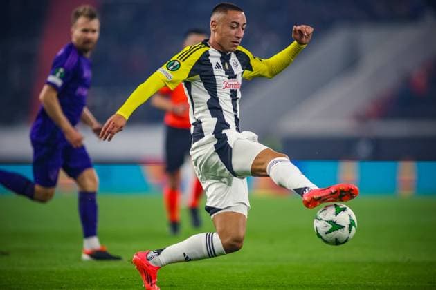 SOCCER - UEFA ECL, LASK vs Djurgarden LINZ,AUSTRIA,03.OCT.24 - SOCCER - UEFA Conference League, Linzer ASK vs Djurgardens IF Stockholm. Image shows Marin Ljubicic (LASK).  GEPAxpictures xManuelxBinder