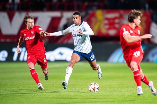 03 10 2024 Soccer, 2024 2025, Europa League, Matchday 2, FC Twente Enschede Fenerbahce Istanbul L R Youri Regeer Enschede , Jayden Oosterwolde Fenerbahce