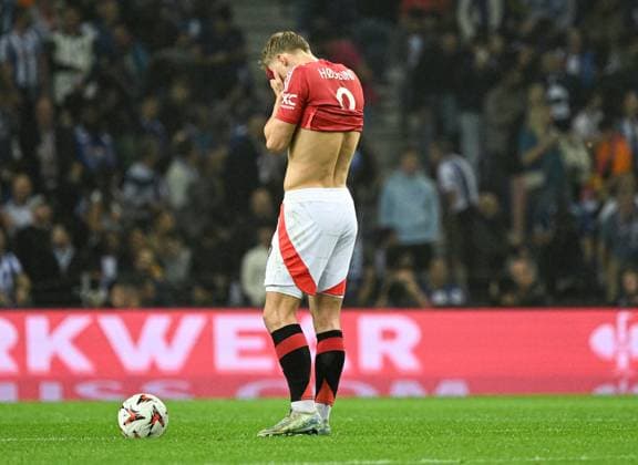 Rasmus Hojlund of Manchester United, ManU looks dejected after Samu Omorodion of Porto FC scored to make it 3-2 Porto v Manchester United, UEFA Europa League, Group Stage, Football, Estadio do Dragao, Porto, Portugal, 03 Oct 2024 EDITORIAL USE ONLY No use with unauthorised audio, video, data, fixture lists, club league logos or live services. Online in-match use limited to 120 images, no video emulation. No use in betting, games or single club league player publications. Copyright: xZedxJameson Shutterstockx 14750815ep