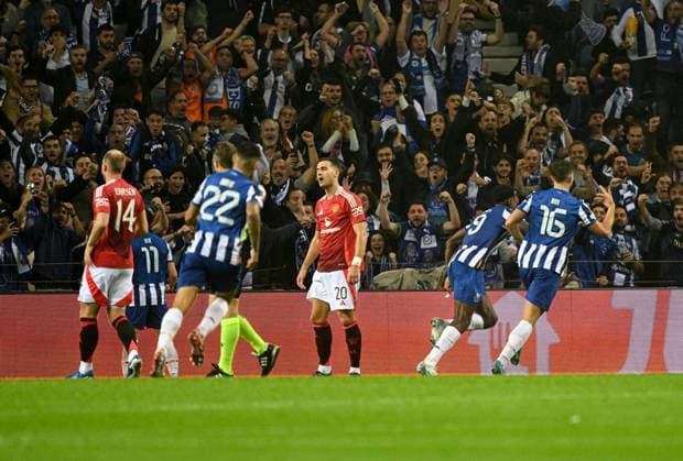 Samu Omorodion of Porto FC celebrates scoring to make it 3-2 Porto v Manchester United, ManU UEFA Europa League, Group Stage, Football, Estadio do Dragao, Porto, Portugal, 03 Oct 2024 EDITORIAL USE ONLY No use with unauthorised audio, video, data, fixture lists, club league logos or live services. Online in-match use limited to 120 images, no video emulation. No use in betting, games or single club league player publications. Copyright: xZedxJameson Shutterstockx 14750815ez