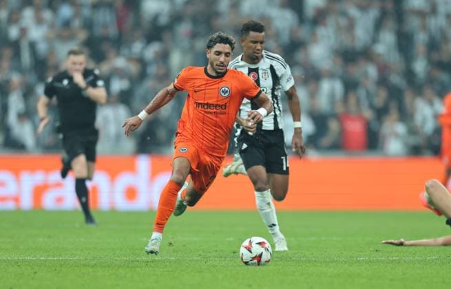 03 10 2024, Football UEFA Europa League, Besiktas JK Istanbul Eintracht Frankfurt, emonline, emspor, v l , Omar Marmoush Eintracht Frankfurt , Felix Uduokhai Besiktas JK DFL DFB REGULATIONS PROHIBIT ANY USE OF PHOTOGRAPHS AS IMAGE SEQUENCES AND OR QUASI VIDEO xdcx Copyright: HMBxMedia