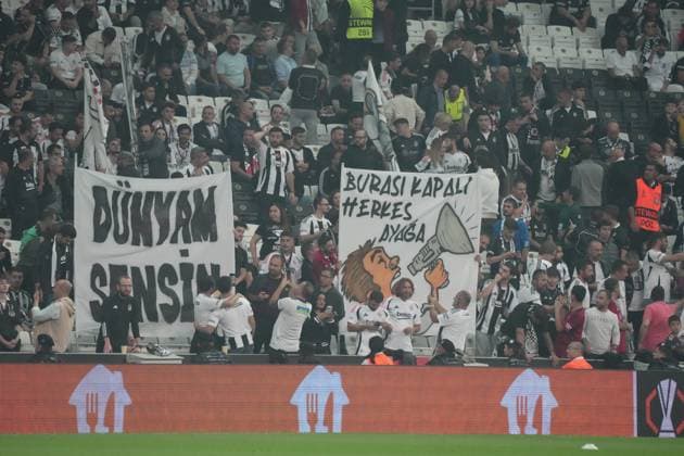 Fans of Besiktas during the UEFA Europa League 2024 25 League Phase MD2 match between Besiktas JK and Eintracht Frankfurt at Tupras Stadium on October 3, 2024 in Istanbul, Turkey. Istanbul Turkey Copyright: xSeskimphotox Besiktas-EFrankfurt-31024 (3)