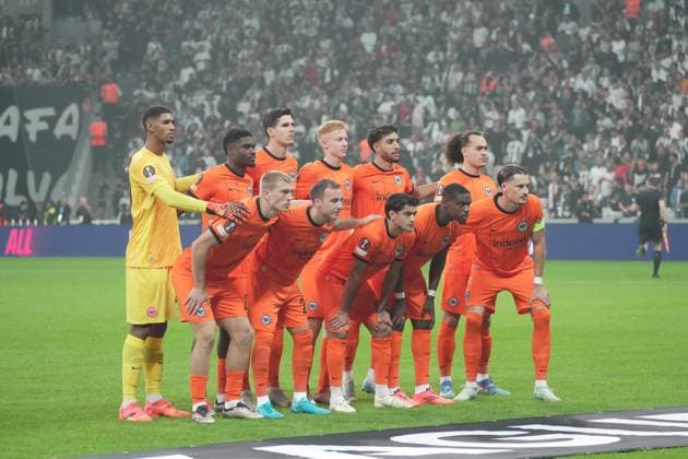 Players of Eintracht Frankfurt poses a team photo for the media before the UEFA Europa League 2024 25 League Phase MD2 match between Besiktas JK and Eintracht Frankfurt at Tupras Stadium on October 3, 2024 in Istanbul, Turkey. Istanbul Turkey Copyright: xSeskimphotox Besiktas-EFrankfurt-31024 (11)