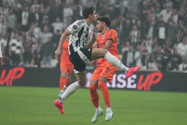 Gabriel Paulista (L) of Besiktas and Omar Marmoush (R) of Eintracht Frankfurt during the UEFA Europa League 2024 25 League Phase MD2 match between Besiktas JK and Eintracht Frankfurt at Tupras Stadium on October 3, 2024 in Istanbul, Turkey. Istanbul Turkey Copyright: xSeskimphotox Besiktas-EFrankfurt-31024 (14)