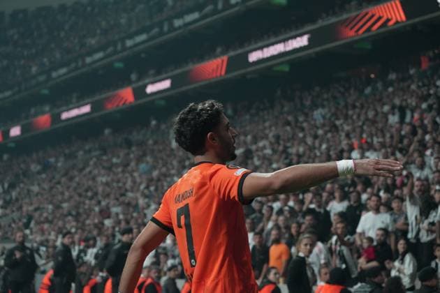 Omar Marmoush (7) of Eintracht Frankfurt celebrates after scoring the first goal of his team with teammates during the UEFA Europa League 2024 25 League Phase MD2 match between Besiktas JK and Eintracht Frankfurt at Tupras Stadium on October 3, 2024 in Istanbul, Turkey. Istanbul Turkey Copyright: xSeskimphotox Besiktas-EFrankfurt-31024 (32)