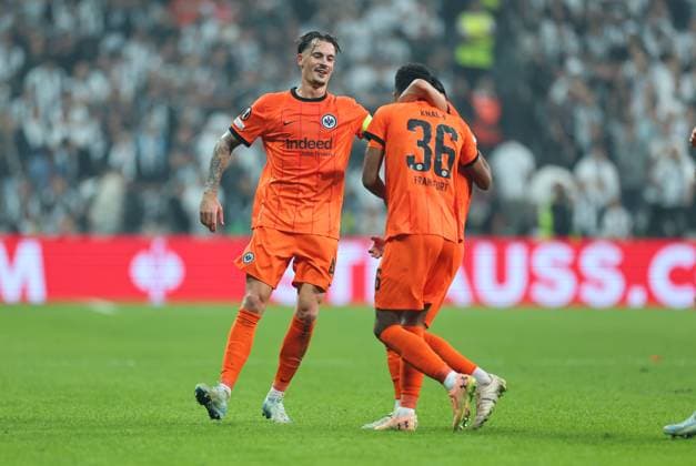 03 10 2024, Football UEFA Europa League, Besiktas JK Istanbul Eintracht Frankfurt, emonline, emspor, v l , Goal celebration to 0 3 by Ansgar Knauff Eintracht Frankfurt , Goal celebration, celebrate the goal, Robin Koch Eintracht Frankfurt DFL DFB REGULATIONS PROHIBIT ANY USE OF PHOTOGRAPHS AS IMAGE SEQUENCES AND OR QUASI VIDEO xdcx Copyright: HMBxMedia