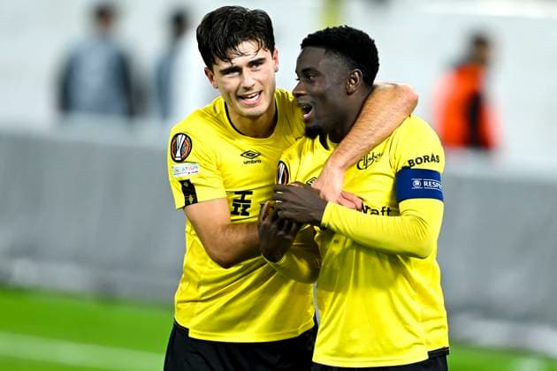 241003 Besfort Zeneli and Michael Baidoo of Elfsborg celebrate after the UEFA Europa League between Elfsborg and Roma on October 3, 2024 in Boras Photo Jörgen Jarnberger BILDBYRAN COP 112 JJ0405 fotboll football soccer fotball uefa europa league elfsborg roma bbeng bbauto jubel  Copyright: JÖRGENxJARNBERGER BB241003JJ075