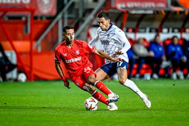 FC Twente defender Anass Salah Eddine, Fenerbahce midfielder Irfan Can Kahveci, during the match Twente Fenerbahce at the Grolsch Veste for the UEFA Europa League League League phase Matchday 2 season 2024 2025 in ENSCHEDE, Netherlands on 3 october 2024, photo by Stefan Koops EYE4images DeFodi Images Defodi 746 192539 Defodi-746