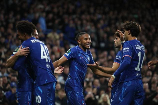 Christopher Nkunku of Chelsea celebrating after scoring against KAA Gent with his teammates Chelsea v KAA Gent, Football, UEFA Conference League, Stamford Bridge Stadium, Fulham, London, UK - 03 10 24 Editorial use only  Copyright: xAnthonyxHanc Shutterstockx 14755933m