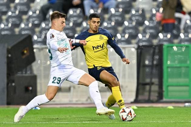 241002 Royale Union Saint-Gilloise vs FK Bodo Glimt Michael Tomic (29) of Bodo defending on Anan Khalaili (25) of Union during the Europa League matchday 2 in the league phase game in the 2024-2025 season between Royale Union Saint-Gilloise and FK Bodo Glimt on October 3 , 2024 in Brussels, Belgium. (Photo by David Catry Isosport ) BRUSSELS BELGIUM  Copyright: xx 482623