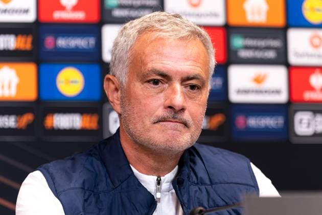 2024-10-03 FC Twente v Fenerbahce SK - UEFA Europa League 2024 25 League Phase MD2 ENSCHEDE, NETHERLANDS - OCTOBER 3: Coach Jose Mourinho of Fenerbahce SK during a press conference, PK, Pressekonferenz following the UEFA Europa League 2024 25 League Phase MD2 match between FC Twente and Fenerbahce SK at Grolsch Veste on October 3, 2024 in Enschede, Netherlands. (Photo by Joris Verwijst BSR Agency) Enschede Netherlands Content not available for redistribution in The Netherlands directly or indirectly through any third parties. Copyright: xBSRxAgencyx