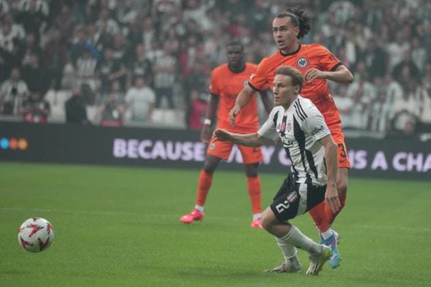 Jonas Svensson of Besiktas and Arthur Theate (3) of Eintracht Frankfurt during the UEFA Europa League 2024 25 League Phase MD2 match between Besiktas JK and Eintracht Frankfurt at Tupras Stadium on October 3, 2024 in Istanbul, Turkey. (Photo by Seskimphoto ) Besiktas JK v Eintracht Frankfurt UEFA Europa League 2024 25 