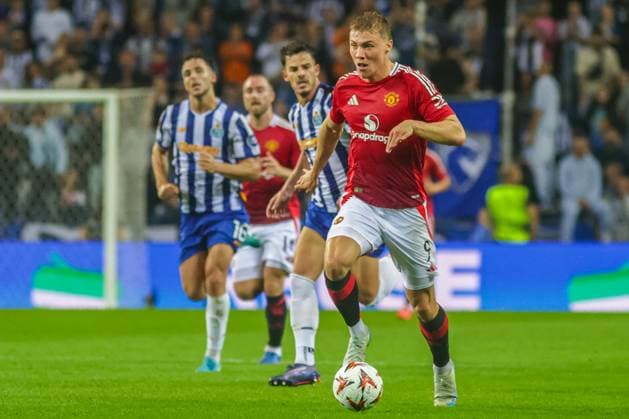 UEFA Europa League, FC Porto vs Manchester United, ManU photography by @guelbergoes Porto, Portugal, Oct. 3rd, 2024, UEFA Europa League, FC Porto vs Manchester United, photography by @guelbergoes at the Estadio do Dragao, Rasmus Hojlund, playing for Manchester United, Porto Portugal