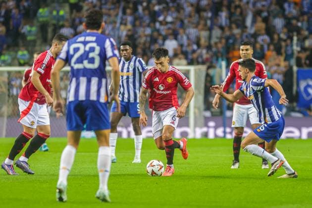 UEFA Europa League, FC Porto vs Manchester United, ManU photography by @guelbergoes Porto, Portugal, Oct. 3rd, 2024, UEFA Europa League, FC Porto vs Manchester United, photography by @guelbergoes at the Estadio do Dragao, Lisandro Martinez, playing for Manchester United, Porto Portugal