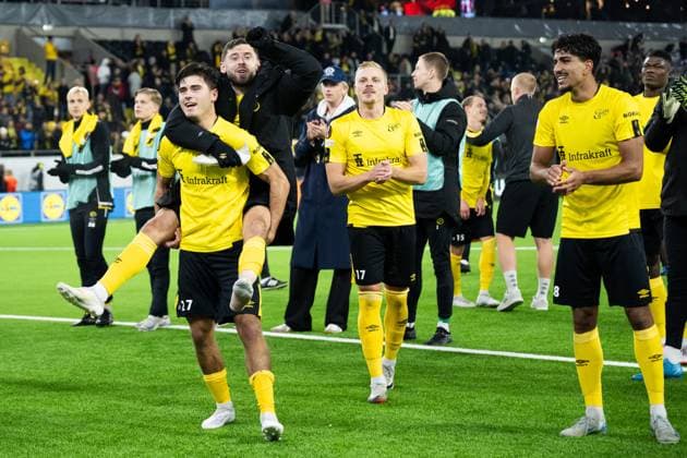 241003 Players of Elfsborg celebrates after the UEFA Europa League between Elfsborg and Roma on October 3, 2024 in Boras Photo Jörgen Jarnberger BILDBYRAN COP 112 JJ0405 fotboll football soccer fotball uefa europa league elfsborg roma bbeng  Copyright: JÖRGENxJARNBERGER BB241003JJ107
