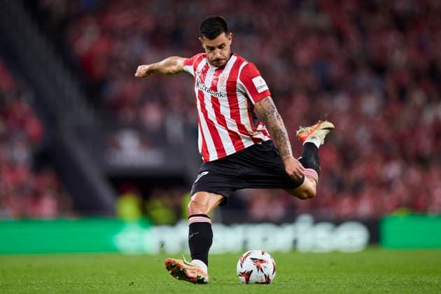 Athletic Club v AZ Alkmaar - Europa League 2024 25 League Phase Yuri Berchiche of Athletic Club in action during the Europa League match between Athletic Club and AZ Alkmaar at San Mames on October 3, 2024, in Bilbao, Spain. Bilbao San Mames Basque Country Spain RL_ATHvAZA_EL_000037 Copyright: xRicardoxLarreinax