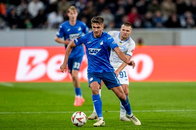 v li Tom Bischof Hoffenheim, 7 , Mykola Mykhailenko FC Dynamo Kyiv, 91 , duel, duel, tackle, tackling, dynamics, action, action, 03 10 2024, Sinsheim Germany , football, UEFA Europa League, group stage, TSG 1899 Hoffenheim Dynamo Kyiv, 03 10 2024, Sinsheim Germany , Football, UEFA Europa League, Group stage, TSG 1899 Hoffenheim Dynamo Kyiv, DFB DFL REGULATIONS PROHIBIT ANY USE OF PHOTOGRAPHS AS IMAGE SEQUENCES AND OR QUASI VIDEO xozx