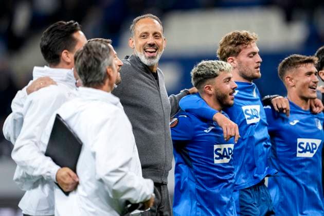 v li Pellegrino Matarazzo Rino, coach, head coach, Hoffenheim and players of TSG 1899 Hoffenheim, cheering after the final whistle, joy about the victory, winner, winners, cheers, cheering, cheerful, positive, happy, rejoice, optimistic, highlight, action, action, 03 10 2024, Sinsheim Germany , Football, UEFA Europa League, Group Stage, TSG 1899 Hoffenheim Dynamo Kiev, 03 10 2024, Sinsheim Germany , Football, UEFA Europa League, Group Stage, TSG 1899 Hoffenheim Dynamo Kiev, DFB DFL REGULATIONS PROHIBIT ANY USE OF PHOTOGRAPHS AS IMAGE SEQUENCES AND OR QUASI VIDEO xozx