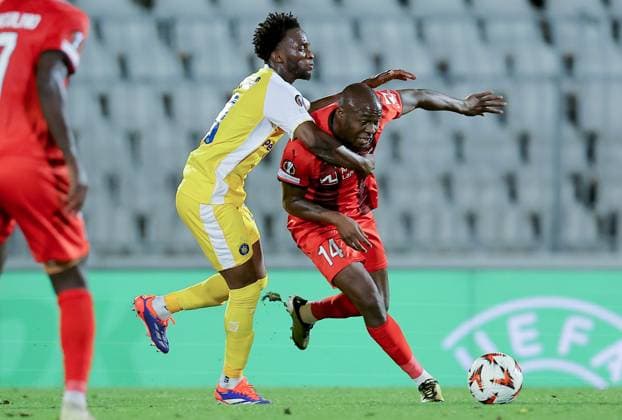 (241004) -- BELGRADE, Oct. 4, 2024 -- FC Midtjylland s Edward Chilufya (R) vies with Maccabi Tel Aviv s Issouf Sissokho during a UEFA Europa League football match match between Maccabi Tel Aviv and FC Midtjylland in Belgrade, Serbia, Oct. 3, 2024. (Photo by Xinhua) (SP)SERBIA-BELGRADE-FOOTBALL-UEFA EUROPA LEAGUE-MACCABI VS MIDTJYLLAND PredragxMilosavljevic 
